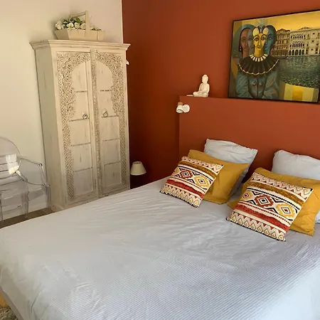 Terracotta Homestay Biarritz